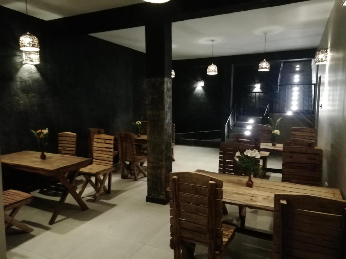 Hotel Tea Mount Forest *
